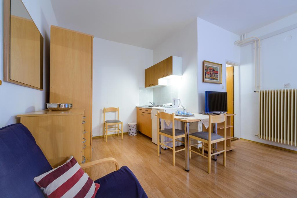 Apartments Giardino ツァヴタット エクステリア 写真