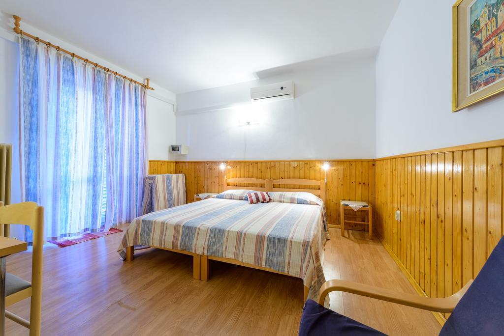 Apartments Giardino ツァヴタット エクステリア 写真
